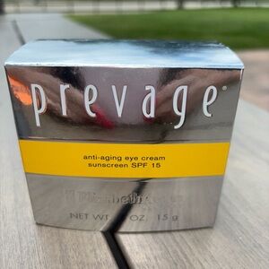 Elizabeth Arden anti aging eye cream